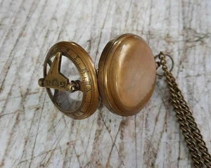 Reloj de sol brújula de latón brújula de bolsillo vintage náutica latón regalo - Imagen 1 de 3
