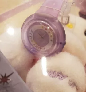 RARO! Orologio da polso Hello Kitty colore lavanda e set peluche Sanrio inutilizzato 2000 - Foto 1 di 8