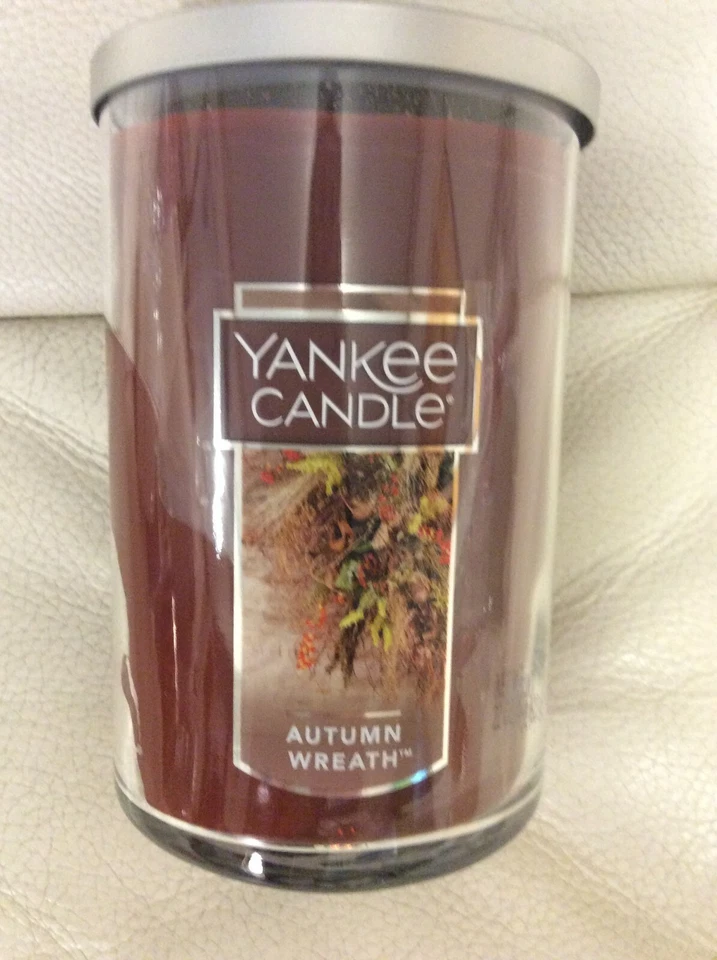 Yankee Candle Autumn Wreath Large Tumbler 22oz 2 Wick Cinnamon Apple - Image 1 of 1