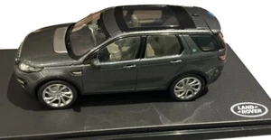 IXO Land Rover Discovery Sport 1/43 Corinthia grigio raro merce originale JLR - Foto 1 di 21