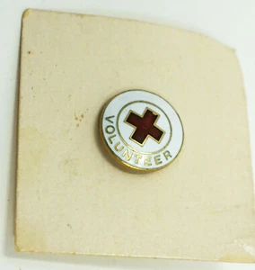 WWII Red Cross Volunteer 1/2" Pin - Picture 1 of 2