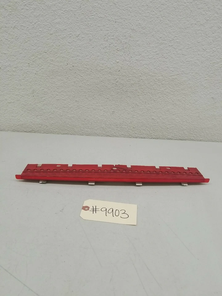 04 - 10 Tercera luz de freno Audi A8L S8 Quattro Evitación 4E0945097 - Usado OEM Foto 1 de 4