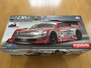 KYOSHO V-One S III Evo TOM'S SC430 - Foto 1 di 15