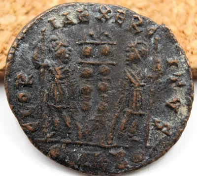 Roman Imperial | Constans I | AE3 | 331-334 AD | Cyzicus | Legionaries & Banners - Image 1 of 4