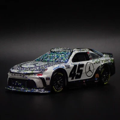 2024 24 TOYOTA Camry 45 Tyler Reddick Jordan Ganador Nascar 1:64 Coche Modelo - Imagen 1 de 4