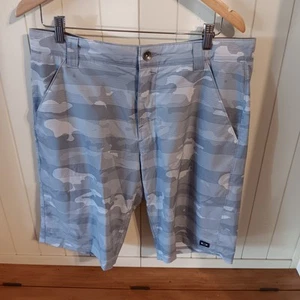 Oakley Gray Camo Shorts, Men's Size 34 - Picture 1 of 15
