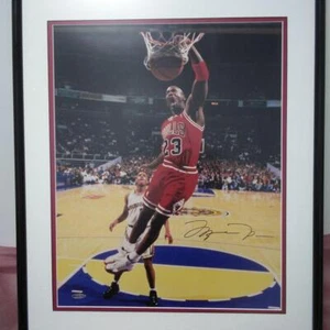 [Mint] Michael Jordan Signed Autographed Photo Poster 154/300 UDA C/N A74369 - Picture 1 of 9