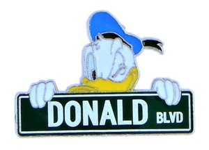 Donald Duck Donald Blvd Straßenschild Sammlung Disney Park Trading Pin ~ Neu - Bild 1 von 1