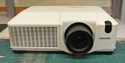 Christie LWU420 3LCD WUXGA Projector HDMI 4200 Lumens **NO REMOTE/POWER CORD* - Image 1 of 4