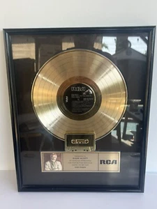 KENNY ROGERS THEY DON'T MAKE THEM LIKE THEY USD TO INCORNICIATO DISCO D'ORO RCA 1986 - Foto 1 di 8