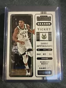 Lotto otto (8) carte Giannis Antetokounmpo - Foto 1 di 16