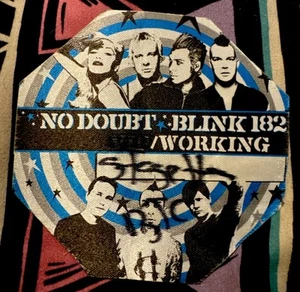 NO DOUBT & BLINK 182 - SUMMER TOUR 2004 - WORKING ALL ACCESS BACKSTAGE PASS - Picture 1 of 2