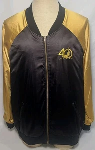 Giacca Bomber Star Wars Nero Oro 40° Anniversario C3P0 R2D2 Plus 4 ~ Usato - Foto 1 di 12