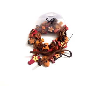 ATOLL PALME BRACELET ELASTIQUÉ AVEC BOIS ET PAILLETTE FLEURS ORANGE FONCÉ - Picture 1 of 5