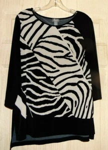 Traveler by Chicos 3/4 Sleeve Top with Zebra Print Size 1 - Picture 1 of 2
