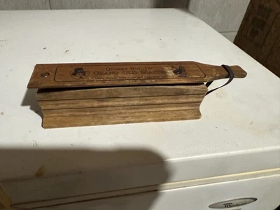 VINTAGE QUAKER BOY THE GRAND OLD MASTER TURKEY BOX CALL  - Image 1 of 4