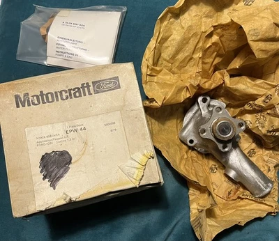 Ford Cortina 1.3 Genuine Water pump 8/1979 On  - Image 1 of 4