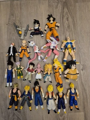 Dragon Ball Z (DBZ) Huge Vintage Action Figure Lot Irwin Jakks Super Battle  - Image 1 of 4