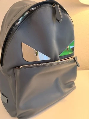 Mochila Fendi Monster azul Foto 1 de 4