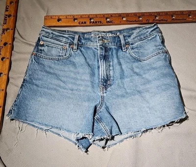 American Eagle 短裤女式 6 码蓝色牛仔休闲破旧下摆裤子  — 第 1/4 张图片