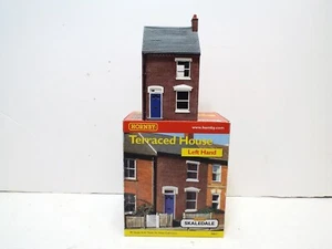 HORNBY SKALEDALE R8621 TERRACED HOUSE LEFT HAND EXCELLENT BOXED (K975) - Picture 1 of 3