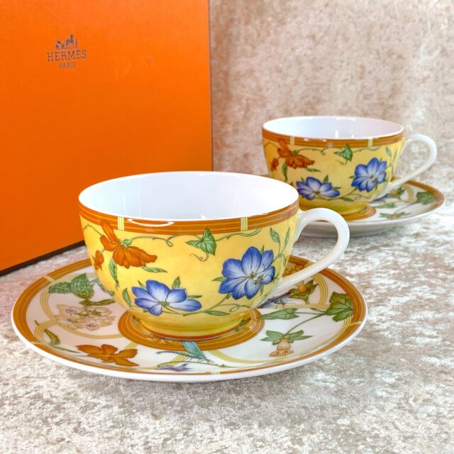 Hermes Cheval D'Orient Porcelain Tea Cup and Saucer Set – Madison Avenue  Couture