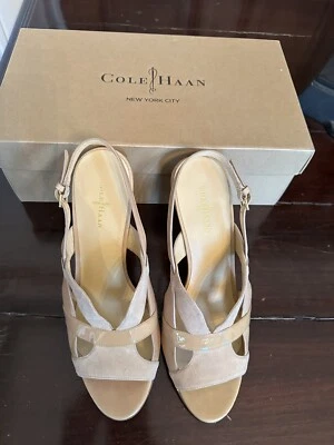 Zapatos de mujer Cole Haan McCarren sandalia beige gamuza y charol talla 9,5 Foto 1 de 4