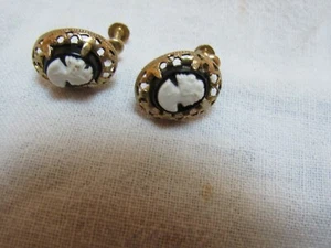 Vintage Small 5/8” Sterling Vermeil Cameo Black White Screw Earrings - Picture 1 of 5