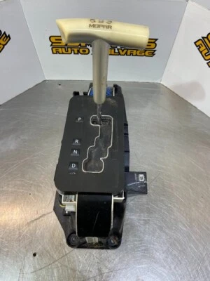 Dodge Nitro 2009 selector de marchas automático P/N: 52125434AB Foto 1 de 4