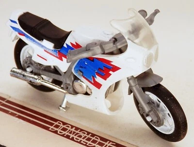 Yatming Sport Bike Motorcycle White w/Fairing #1336 - About 1:26 Scale - Image 1 of 2