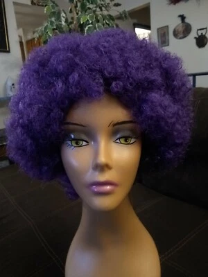 Peluca de moda afro Foto 1 de 4