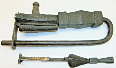 Antique 15th Century Hand Forged Padlock Lock Door Museum Quality Iron Works OLD Cover