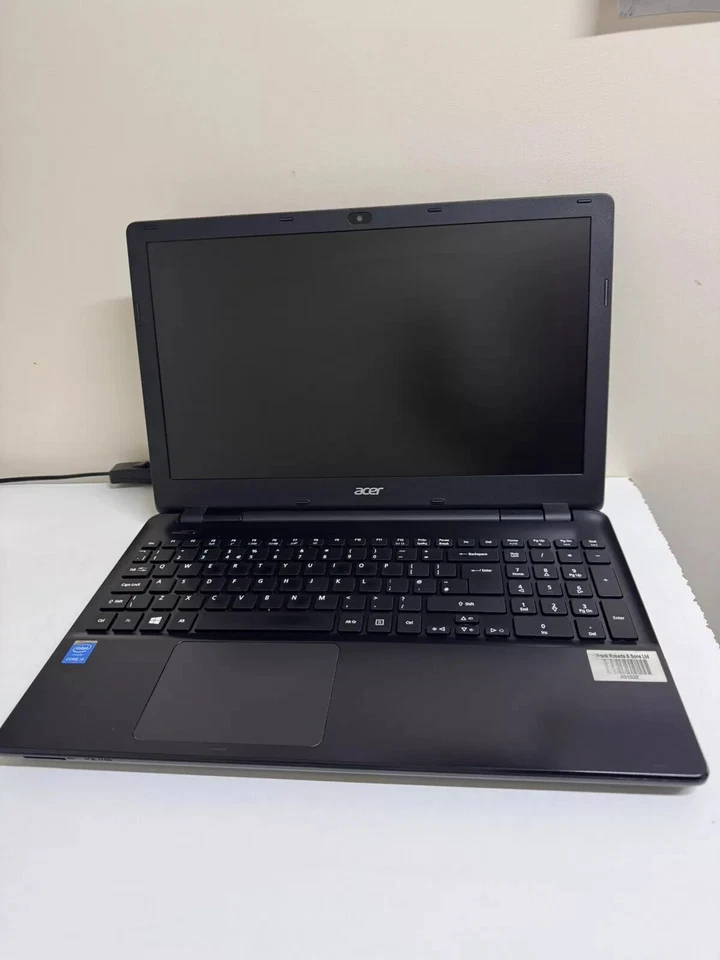 Windows 11 Acer Travel Mate P256 core i5 15.6" wide screen 4GB Ram 500GB HDD - Image 1 of 1