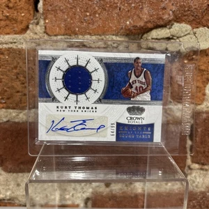 2021 Crown Royale Knights of the Round Table Jersey Autos /99 Kurt Thomas Auto - Bild 1 von 4