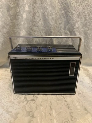 Reproductor de casete portátil vintage de 8 pistas - funcionando - estado sólido Foto 1 de 4