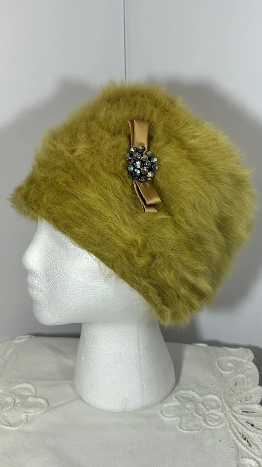 Broche lazo vintage de piel sintética verde Ann Marie sombrero estrás para mujer Foto 1 de 4