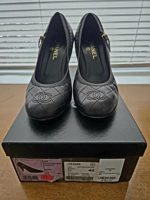 CHANEL Vintage Black Dress Leather Pumps Heels Shoes Size 40 Pristine Condition! - Image 1 of 4
