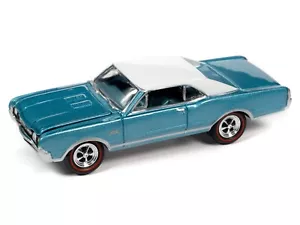 Johnny Lightning New 1967 Oldsmobile 442 W-30 1/64th Diecast Car by AW JLMC031A - Picture 1 of 6