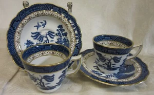 2 Vintage Booth's REAL OLD WILLOW FLAT CUPS & SAUCERS VGC 2 3/4" tall - Picture 1 of 4