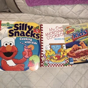 Cookbooks for Kids ~ Lot of 3 ~Sesame Street Silly Snacks, Ragu Kids & Microwave - Picture 1 of 2