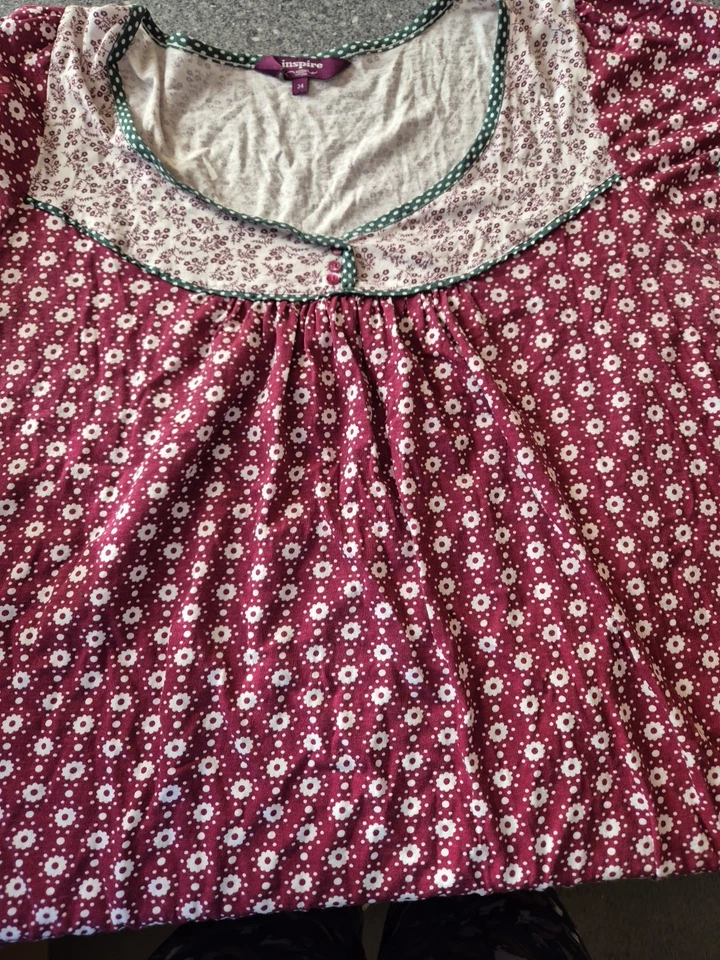 Inspire By New Look Size 24 Long Top - Image 1 of 1