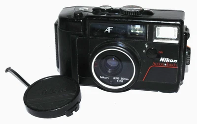 Câmera de Filme Subaquática Lente Nikon Action Touch L35AW AF 35mm F2.8 - BATERIA TESTADA - Imagem 1 de 4