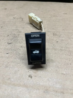 84 - 85 Corvette Rear Hatch Glass Release Switch GM# 14062518 - Image 1 of 4