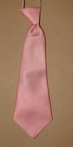 CORBATAS ELÁSTICAS PARA NIÑOS/NIÑOS - CORBATA ROSA - NUEVAS - HECHAS EN U.K. - Imagen 1 de 1