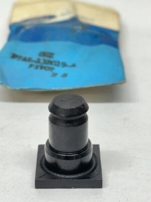 Ford LTD 1977-1979 Country Squire cubierta de faros pivote - D7AZ-13B019-A Foto 1 de 4