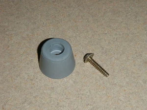 Toastmaster Breadmakers Hearth Breadmaker & Cook's Oven Foot & Screw Model 1193 - Picture 1 of 2