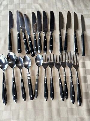 Lote Mixto Cubiertos Vintage Surtidos Negro Y Acero Inoxidable 22 Piezas Foto 1 de 3