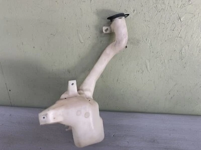 Оригинальный резервуар омывателя ветрового стекла Chevrolet Impala 3.9 2006-2016 годов выпуска 19120261 - Изображение 1 из 4