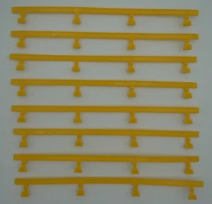 MARCHON 9" YELLOW GUARD RAILS W/ NO BAD POSTS ~ 8 PC EXC-MINT ~ HO SCALE ~ CLEAN - Picture 1 of 2