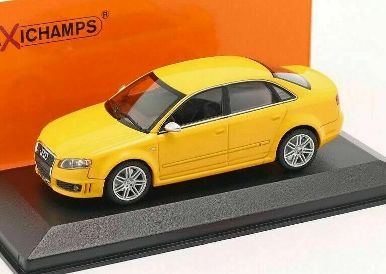 Audi RS4 2004 - Maxichamps 1/43